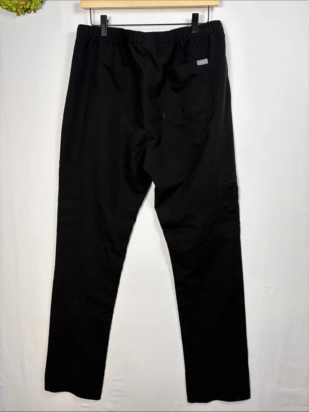 FIGS Men's Cairo Black TM3001T Straight Leg Scrub Pants size Large/Tall